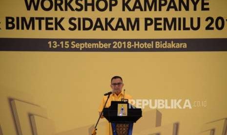 Sekjen Partai Golkar Lodewijk Freidrich Paulus mengantisipasi perang opini dalam kader jelang Pilpres 2024.