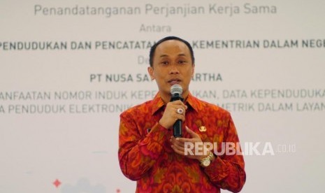 Direktur Jenderal Kependudukan dan Pencatatan Sipil Kementerian Dalam Negeri Zudan Arif Fakrulloh mengusulkan solusi bagi daerah yang cakupan kartu identitas anak (KIA) masih rendah. (Foto: Zudan Arif Fakrulloh)