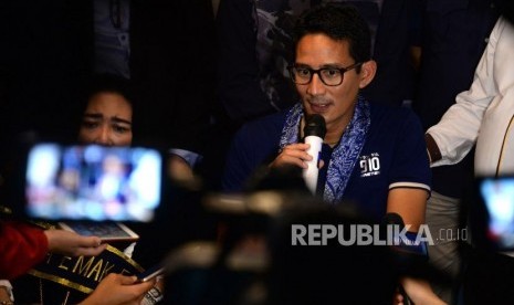 Deklarasi PEPES. Cawapres No 02 Sandiaga Uno menghadiri  deklarasi Partai Emak Emak Pendukung Prabowo-Sandi (PEPES) di Jakarta, Rabu (7/11).