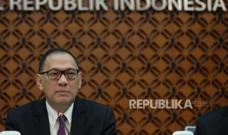 BI Naikkan Suku Bunga Acuan. Gubernur Bank Indonesia Agus Martowardojo menggelar konferensi pers usai Rapat Dewan Gubernur di Bank Indonesia, Jakarta, Kamis (17/5).