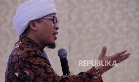 Nasihat Aa Gym Menjelang Tahun Baru Islam. Foto: Aa Gym: Pemimpin Pondok Pesantren Daarut Tauhid Bandung KH Abdullah Gymnastiar (Aa Gym) menyampaikan tausyiah di Jakarta, Selasa (26/2).