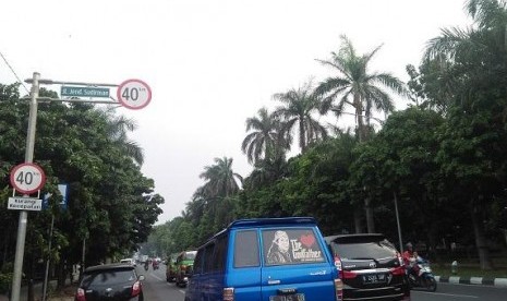  Hari bebas kendaraan atau Car Free Day (CFD) Kota Bogor mulai 22 September 2019 ini akan ditiadakan. CFD biasanya diberlakukan setiap ahad di Jalan Jenderal Sudirman.