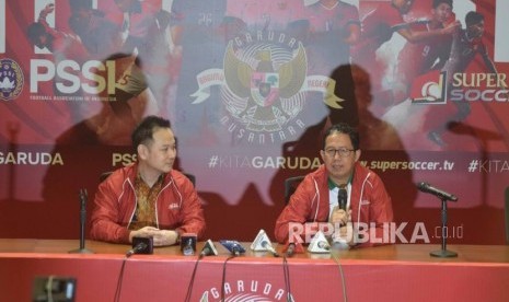 Wakil Ketua Umum PSSI, Joko Driyono (kanan).