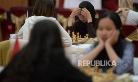 Turnamen Catur Internasional. Pecatur bertanding saat JAPFA Grand Master dan Women Grand Master Tournament 2019 di Hotel Inna Garuda Yogyakarta, Jumat (14/6/2019).