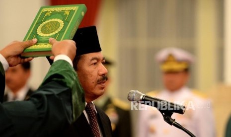 Kepala Badan Siber dan Sandi Negara Djoko Setiadi mengikuti pengambilan sumpah jabatan  Kepala BSSN oleh Presiden Joko Widodo di Istana Negara, Jakarta, Rabu (3/1).