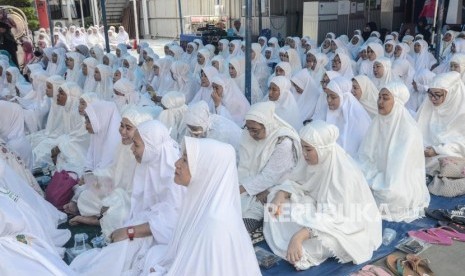 Al Irsyad akan Bentuk LBH di Rutan Pondok Bambu. Sejumlah warga binaan Rutan Wanita Kelas II A Rutan Pondok Bambu.