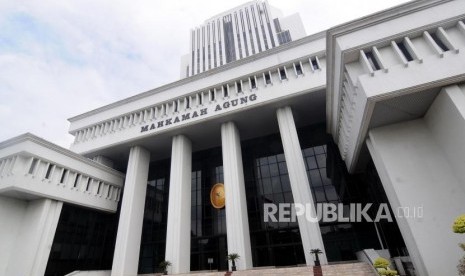 Suasana Gedung Mahkamah Agung di Jalan Medan Merdeka Utara, Gambir, Jakarta Pusat, Jumat (12/1).