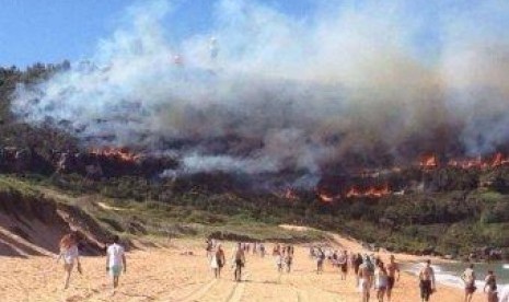 Mercusuar Terbakar 