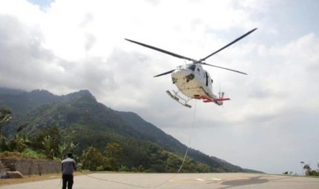 Helikopter Alami Kerusakan, Tim Gabungan Padamkan Api Manual