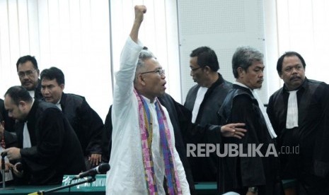 Buni Yani attends the hearing of his verdict in Library and Archives Building Bandung, West Java on Tuesday (November 14). 