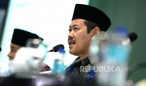 Ketua Majelis Ulama Indonesia (MUI) Prof Utang Ranuwijaya. Ketua MUI Bagi Tips untuk Orang Tua di Tengah Fenomena Disforia Gender