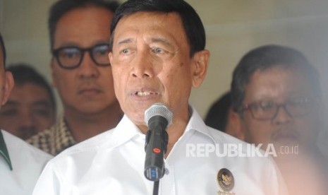 Menteri Koordinator Politik Hukum dan Keamanan - Wiranto. 