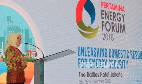 Direktur Utama Pertamina Nicke Widyawati memberikan sambutan saat pembukaan Pertamina Energy Forum (PEF) 2018 di Jakarta, Rabu (28/11).