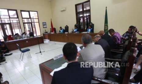 Suasana persidangan gugatan pembubaran ormas Hizbut Tahrir Indonesia (HTI) di Pengadilan Tata Usaha Negara, Jakarta