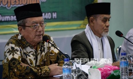  Ketua Dewan Masjid Indonesia (DMI) Bidang Hubungan antar Lembaga, Natsir Zubaidi 