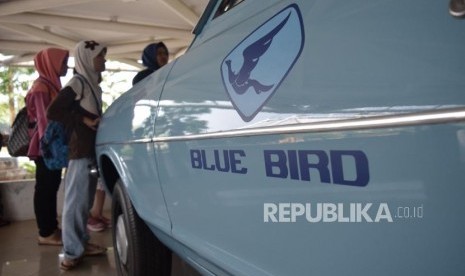 Taksi Bluebird. ilustrasi