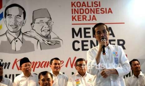 Pengumuman Tim Kampanye Nasional. Presiden Joko Widodo mengumumkan Tim Kampanye Nasional Joko Widodo - KH Maruf Amin Pilpres 2019 di Jakarta, Jumat (7/9).