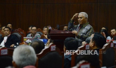 Saksi ahli dari pihak termohon Marsudi Wahyu Kisworo saat memberikan keterangan pada sidang lanjutan Perselisihan Hasil Pemilihan Umum (PHPU) Pemilihan Presiden (Pilpres) 2019 di Gedung Mahkamah Konstitusi, Jakarta, Kamis (20/6).