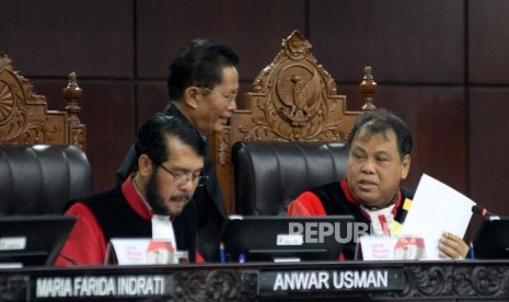 Hakim Mahkamah Konstitusi (MK) Arief Hidayat saat memimpin jalannya sidang (Ilustrasi).