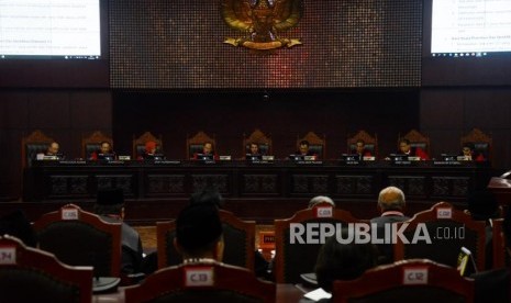 Suasana Sidang Perselisihan Hasil Pemilihan Umum (PHPU) Presiden dan Wakil Presiden 2019 di Gedung Mahkamah Konstitusi, Jakarta, Kamis (27/6).