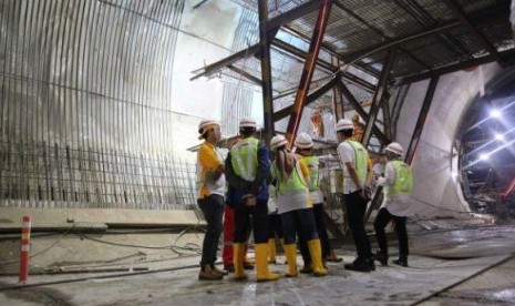 PISK PUPR Kunjungi Proyek Kereta Api Cepat Jakarta – Bandung