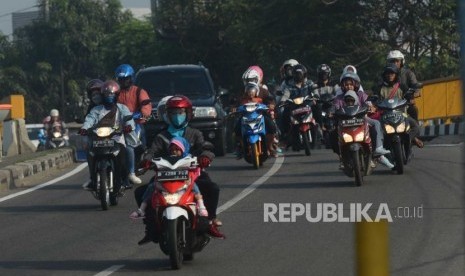 Pemudik kendaraan roda dua.