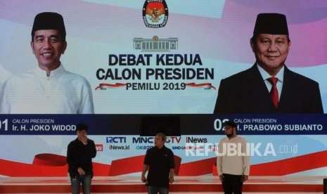 Suasana gladi kotor debat kedua Pilpres 2019 di Ballroom Hotel Sultan, Senayan, Jakarta, Sabtu (16/2).