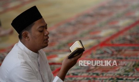 Khataman Quran. AQL Islamic Center Gelar Khatam Quran 17 Ramadhan