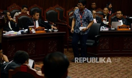 Saksi dari pihak pemohon Hermansyah usai memberikan keterangan pada sidang lanjutan Perselisihan Hasil Pemilihan Umum (PHPU) Pemilihan Presiden (Pilpres) 2019 di Gedung Mahkamah Konstitusi, Jakarta, Rabu (19/6).