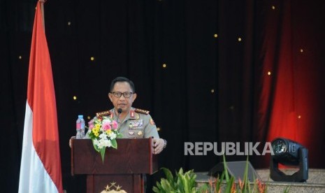 Kapolri Jenderal Pol Tito Karnavian memberikan konferensi pers akhir tahun di Mabes Polri, Jakarta, Jumat (29/12).