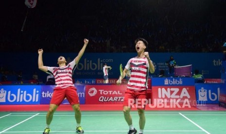  Selebrasi Pebulu tangkis ganda  putra  Indonesia Kevin Sanjaya dan Marcus Fernaldi bersiap   saat melawan  pebulu tangkis  Denmark Mads Conard dan Mads Pieler dalam quarter finals Turnamen Bulu Tangkis Blibli Indonesian Open 2018 di Istora Senayan, Jakarta,Jumat(6/7).