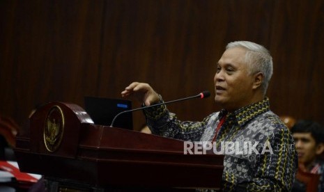 Saksi ahli dari pihak termohon Marsudi Wahyu Kisworo saat memberikan keterangan pada sidang lanjutan Perselisihan Hasil Pemilihan Umum (PHPU) Pemilihan Presiden (Pilpres) 2019 di Gedung Mahkamah Konstitusi, Jakarta, Kamis (20/6).