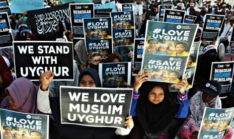 Geger! Perusahaan Ini Bilang Komunitas Muslim Uighur Jadi Sarasaran Serangan..... (FOTO: Ampelsa)