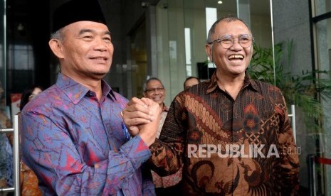 Pencegahan Korupsi Pendidikan. Ketua KPK Agus Rahardjo (kanan) bersama Mendikbud Muhadjir Effendy menyampaikan konferensi pers bersama usai pertemuan di Gedung KPK, Jakarta, Selasa (8/2/2019).