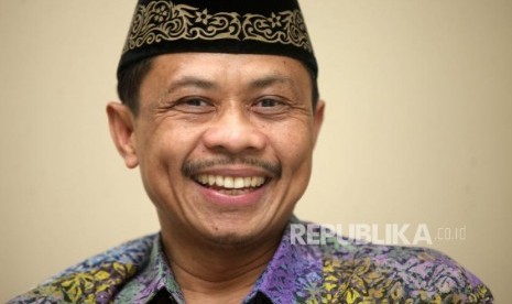 Ustadz Imam Shamsi Ali memberikan paparannya saat kunjungan di Kantor Republika, Jalan Warung Buncit, Jakarta, Jumat (23/3).