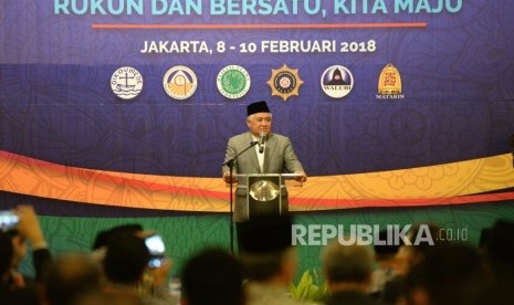 Musyawarah Besar Pemuka Agama. Utusan Khusus Presiden untuk Dialog dan Kerja Sama Antar Agama dan Peradaban (UKP-DKAAP) Din Syamsuddin memberikan paparan saat pembukaan Musyawarah Besar Pemuka Agama Untuk Kerukunan Bangsa di Jakarta, Kamis (8/2).