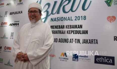 Sekertaris Jenderal MUI, Tengku Zulkarnaen dalam sesi  foto saat acara Dzikir Nasional 2018 di Masjid At-tin Jakarta Timur, Senin (31/12).