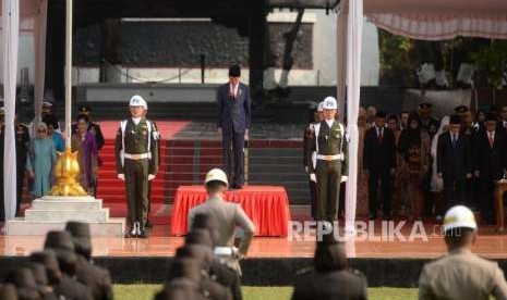 Upacara Hari Kesaktian Pancasila. Presiden Joko Widodo menjadi inspektur Upacara Peringatan Hari Kesaktian Pancasila di Monumen Pancasila Sakti, Jakarta, Senin (1/10).