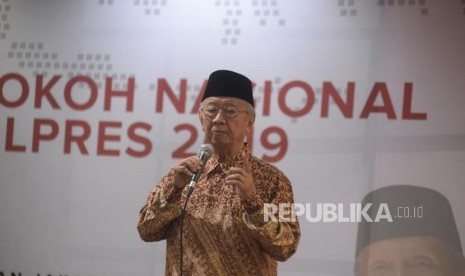 Pengasuh Pondok Pesantren Tebuireng KH Sholahudin Wahid memberikan sambutan dalam acara Silaturahmi Tokoh Nasional Menuju Pilpres 2019 di Jakarta, Kamis(8/3).