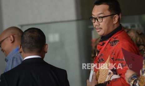 Mantan Menteri Pemuda dan Olahraga Imam Nahrawi bersiap menjalani pemeriksaan di Gedung KPK Jakarta, Jumat, (27/9).