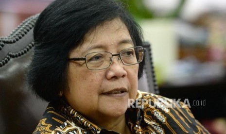 Siti Nurbaya Bakar - Menteri Kehutanan dan Lingkungan Hidup 