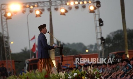 Buka Bersama TNI Polri.Presiden Joko Widodo memberikan arahan pada buka bersama TNI Polri dan Presiden Joko Widodo di Mabes TNI Cilangkap, Jakarta, Selasa (5/6).