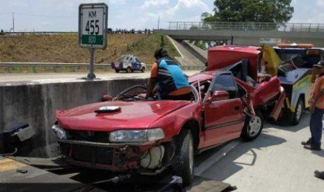  Kecelakaan di Tol Bawen (Foto: Humas Polda)