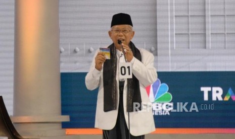 Cawapres No 01 KH Ma'ruf Amin saat mengikuti debat Cawapres Pilpres 2019 di Jakarta, Ahad (17/3).