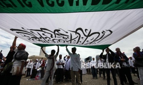 Ribuan umat Islam mengikuti Reuni 212 di Monumen Nasional, Jakarta (ilustrasi)