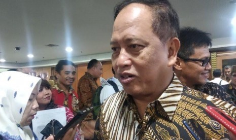  Menteri Riset Teknologi dan Pendidikan Tinggi (Menristekdikti) Mohamad Nasir