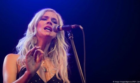 Khawatir Tampil Solo, Otoritas Iran Deportasi Penyanyi Joss Stone