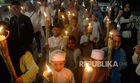 MUI Depok Sambut Tahun Baru Islam dengan Muhasabah. Ilustrasi pawai obor sambut Tahun Baru Islam.