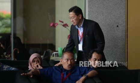 Pemeriksaan James Riady. CEO Lippo Group James Riady bersiap menjalani pemeriksaan di Gedung Komisi Pemberantasan Korupsi (KPK), Jakarta, Selasa (30/10).