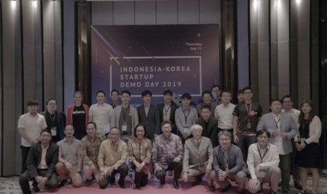 Pitching di Startup Demo Day, 26 Startup Indonesia-Korea Berebut Investasi. (FOTO: KOOCA)